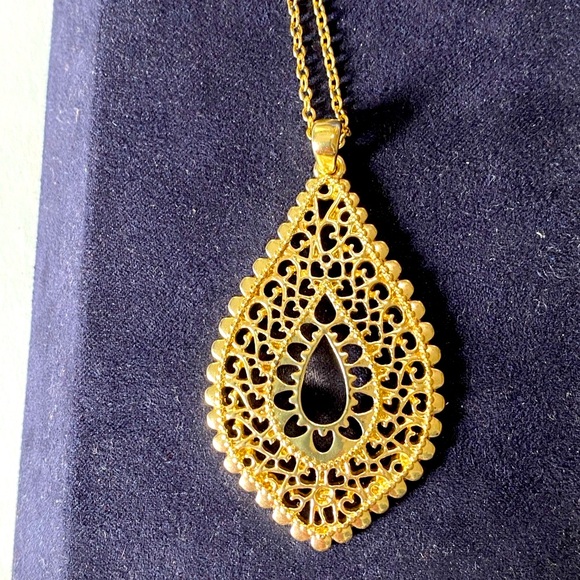 Lucky Brand 18" Chain Gold Filigree Teardrop Necklace New with Tag In Box - Picture 3 of 14
